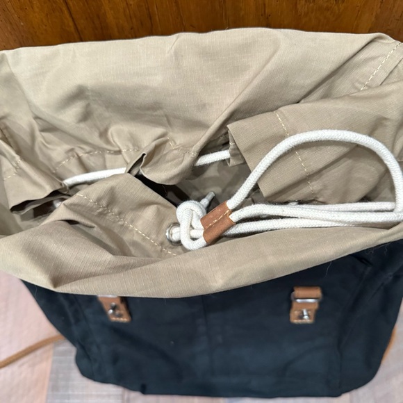 NEW Fjallraven Ornskoldsvik No. 21 Medium 24205 Rucksack G1000 Backpack F120249